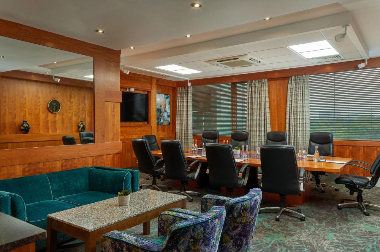 Crowne Plaza Dublin Blanchardstown By Ihg Hotel Bagian luar foto