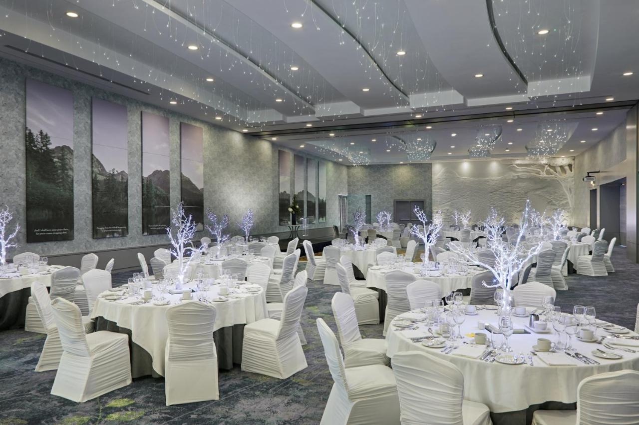 Crowne Plaza Dublin Blanchardstown By Ihg Hotel Bagian luar foto