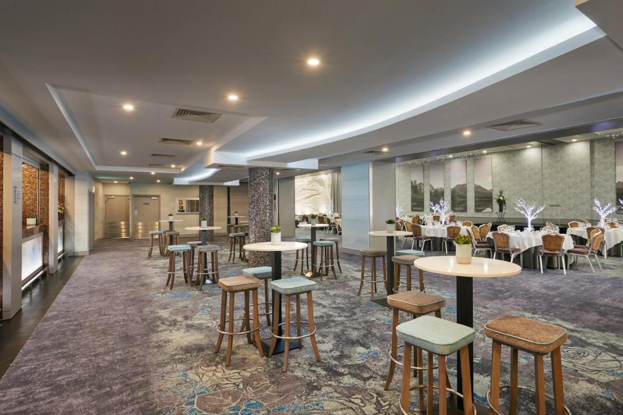 Crowne Plaza Dublin Blanchardstown By Ihg Hotel Bagian luar foto