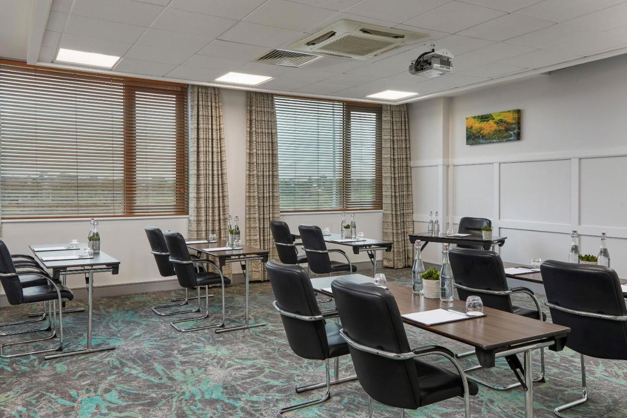 Crowne Plaza Dublin Blanchardstown By Ihg Hotel Bagian luar foto