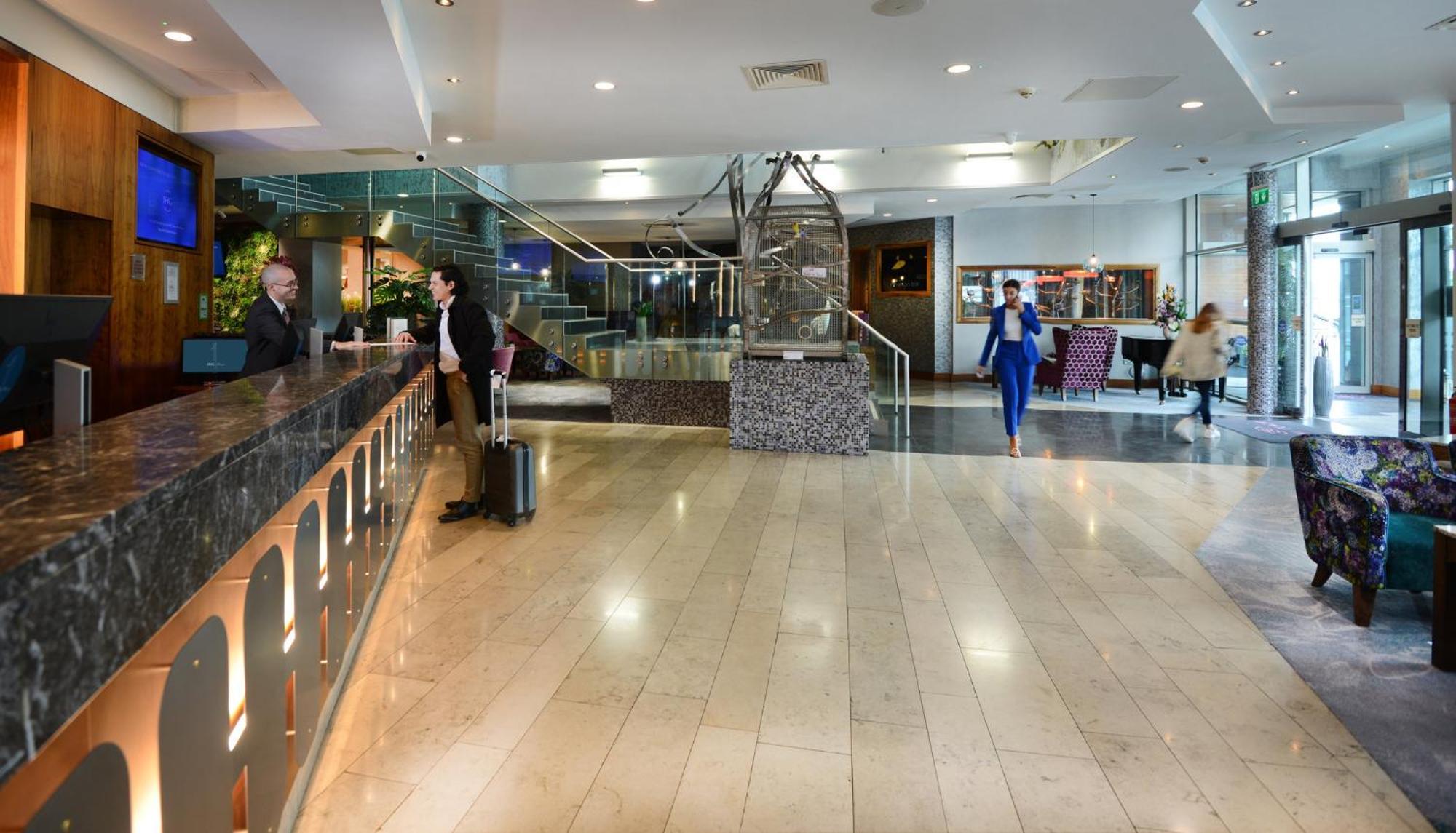 Crowne Plaza Dublin Blanchardstown By Ihg Hotel Bagian luar foto