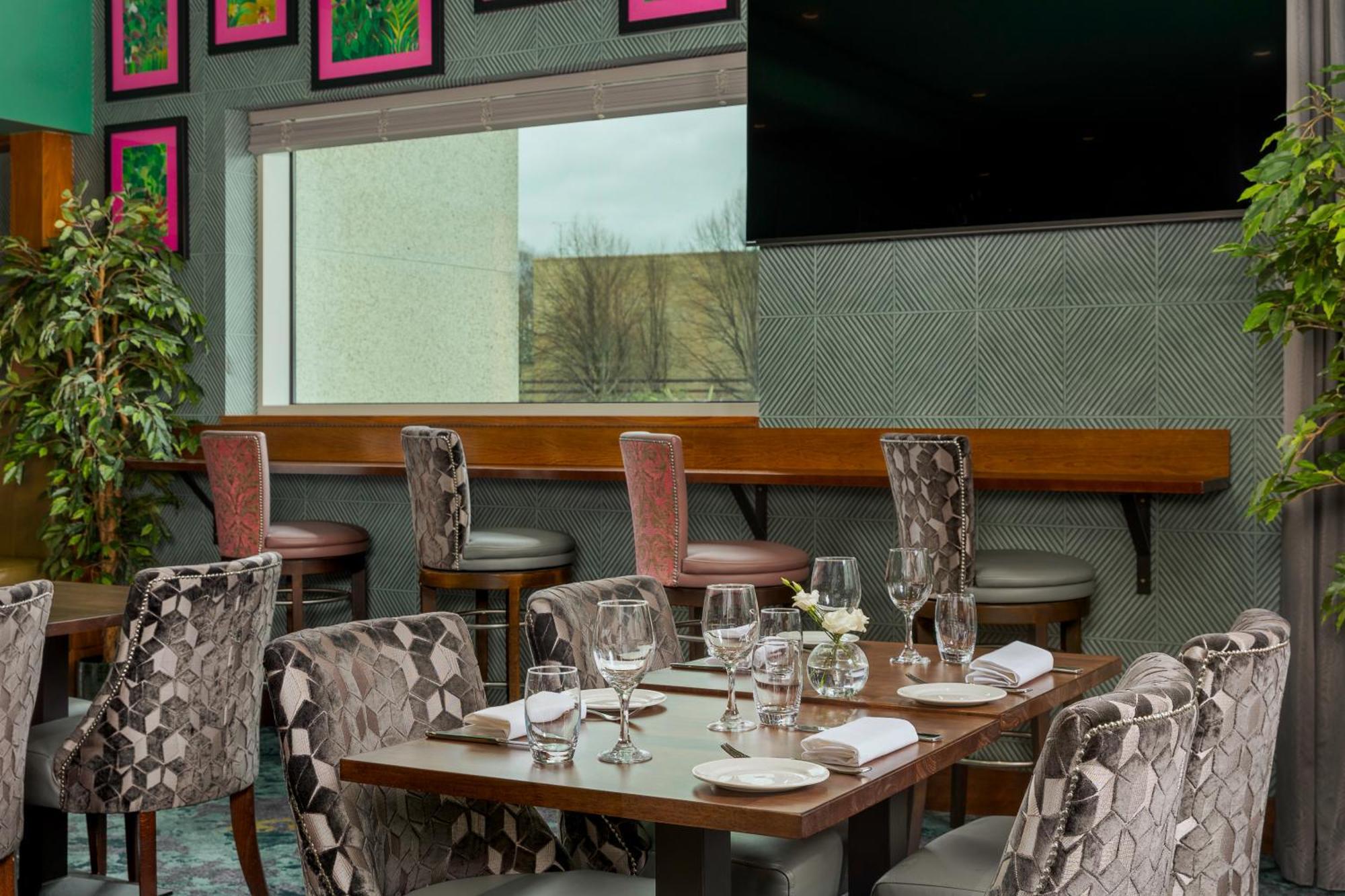 Crowne Plaza Dublin Blanchardstown By Ihg Hotel Bagian luar foto